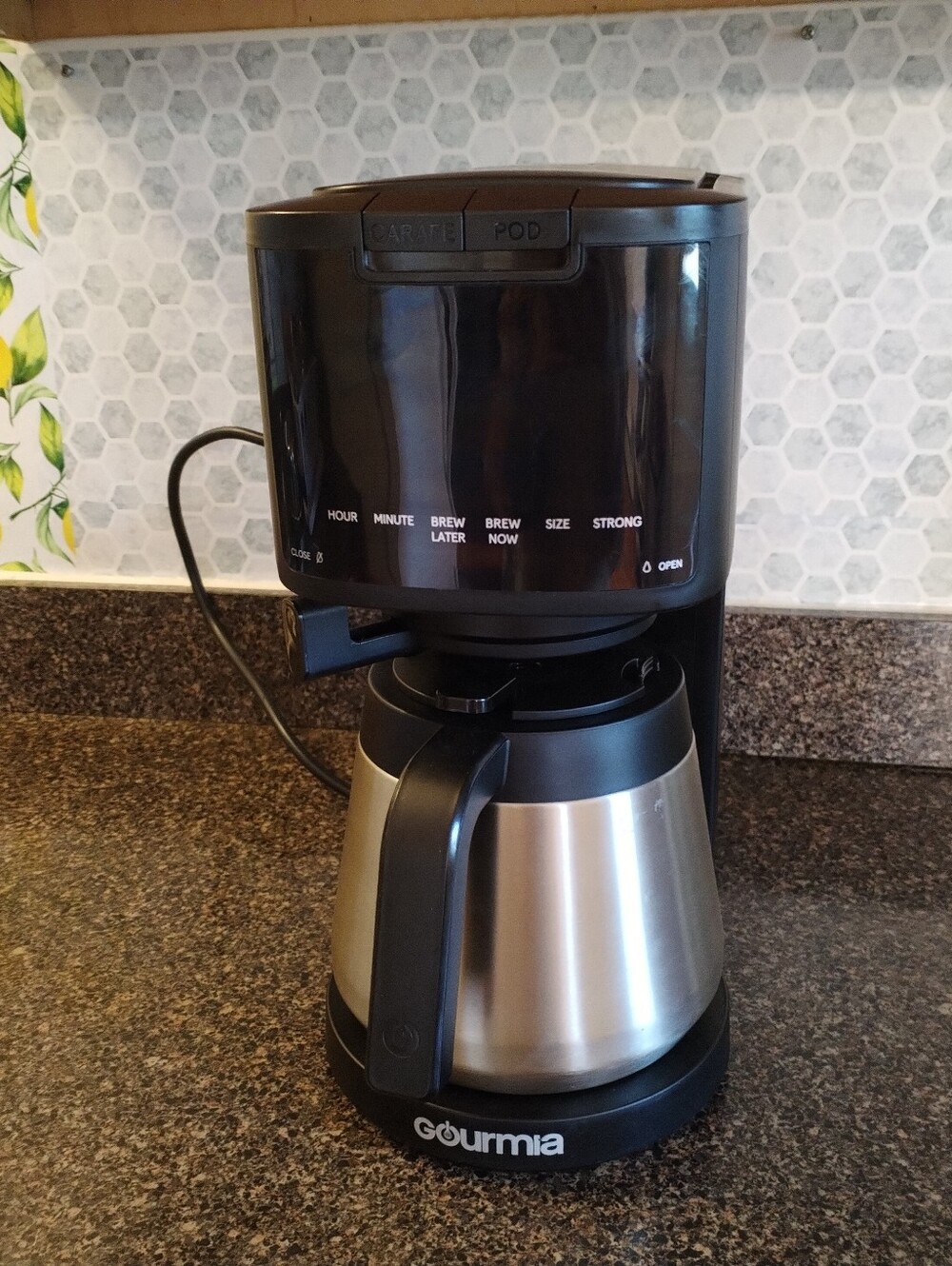 Gourmia 2-in-1 Coffee Maker, Single Serve Pod + 12 Cup Drip, K-Cup Compatible,